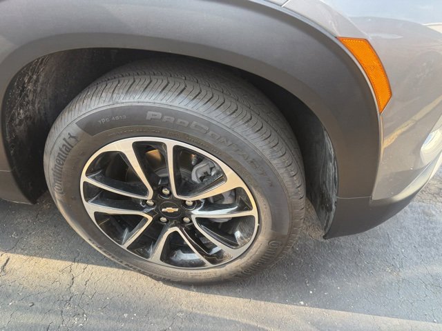 2024 Chevrolet Trailblazer LT photo 2