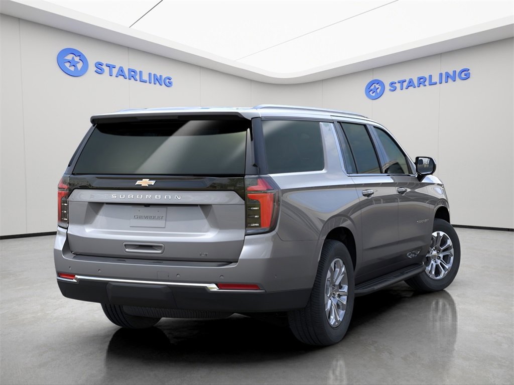 2025 Chevrolet Suburban LT photo 4