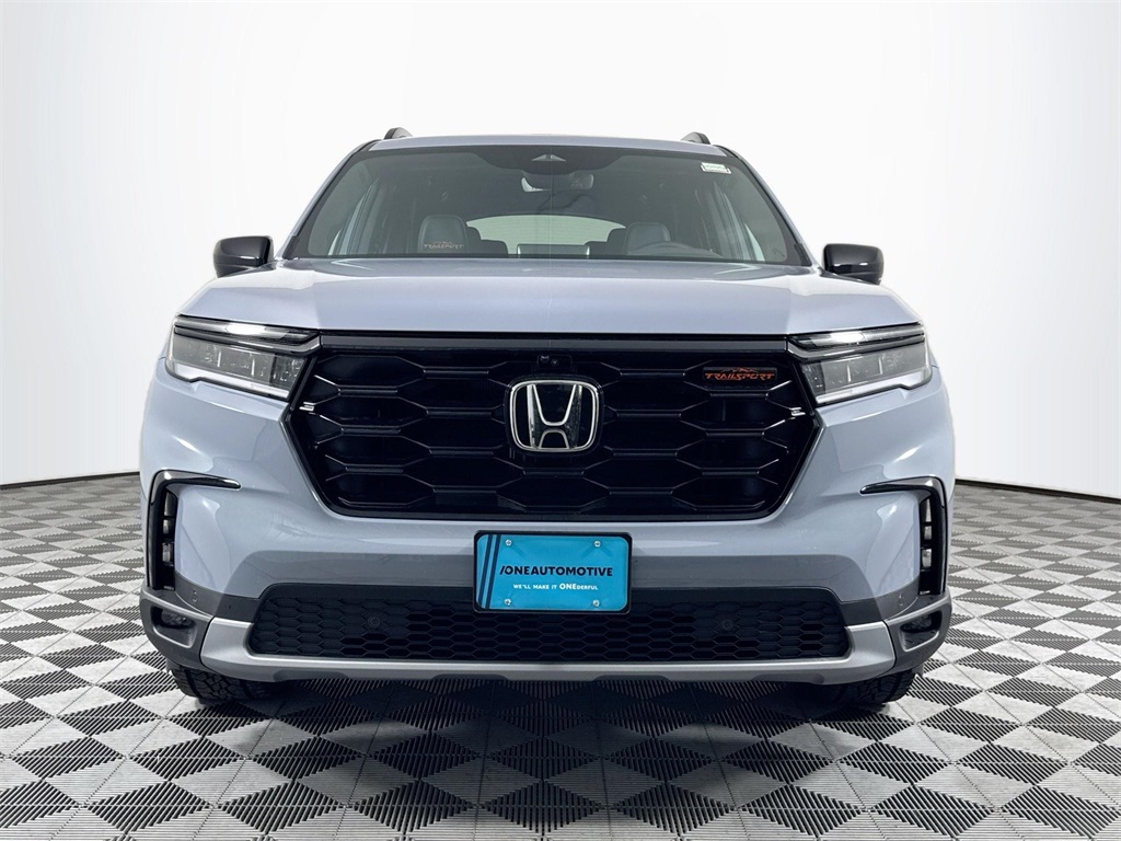 2025 Honda Pilot TrailSport photo 2