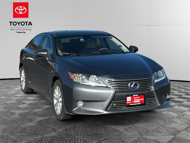 2014 Lexus ES 300h's photo