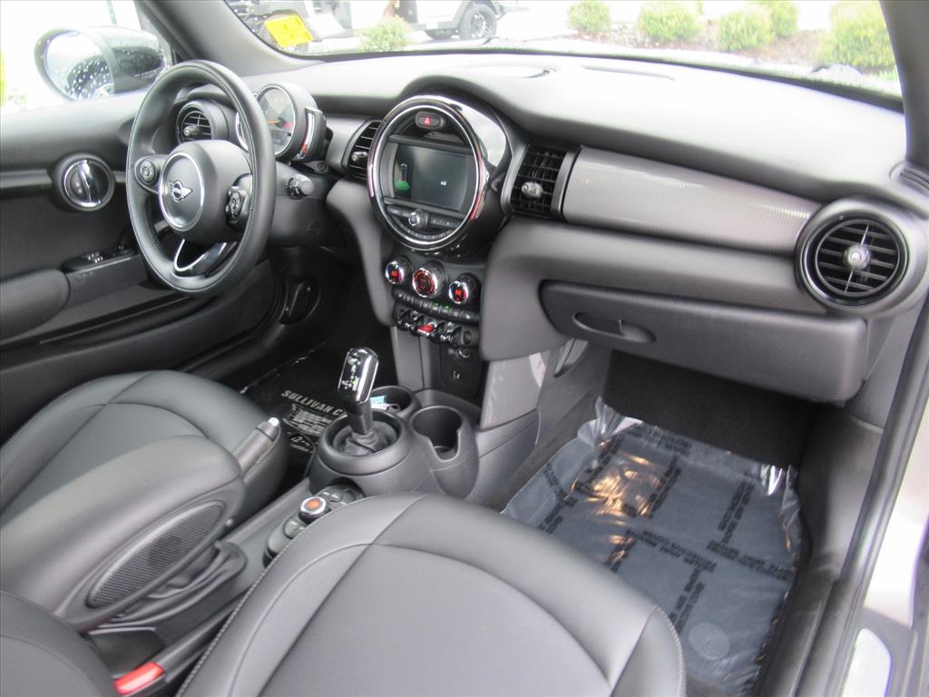 2020 Mini Cooper 2 Door Hardtop Oxford Edition photo 7