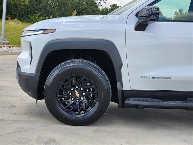 2026 Chevrolet Silverado EV LT photo 7