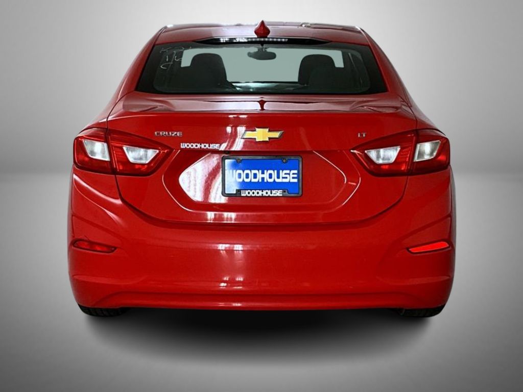 2016 Chevrolet Cruze LT photo 6
