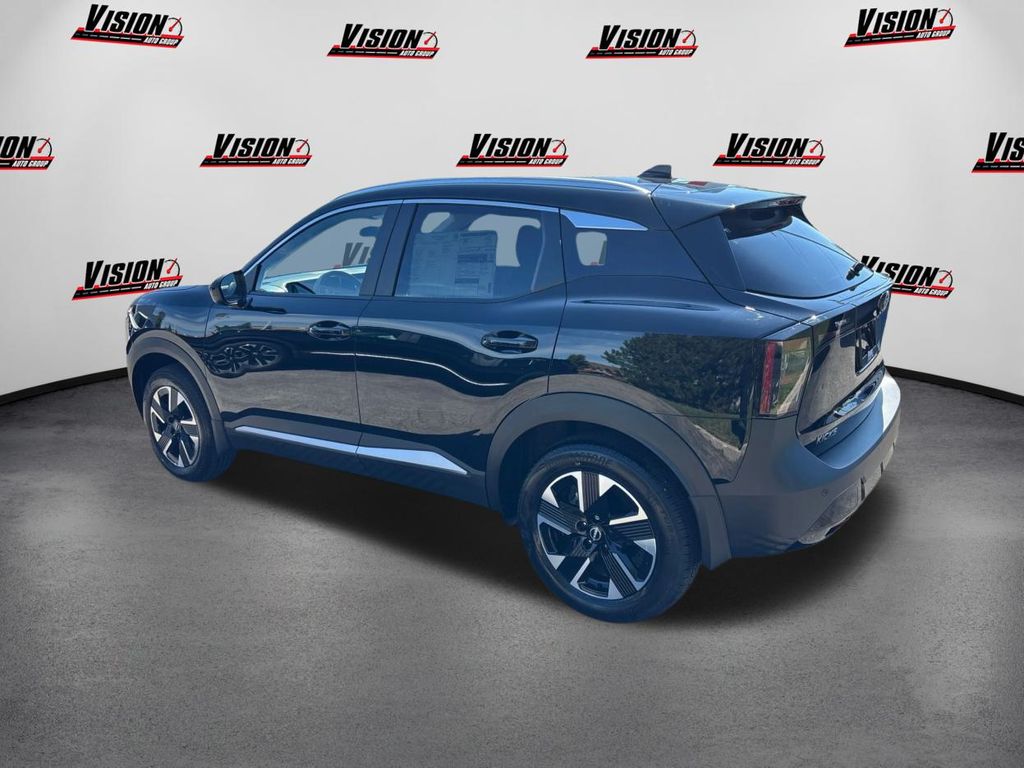 2025 Nissan Kicks SV photo 7