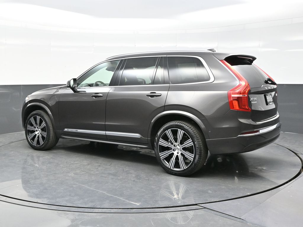 2024 Volvo XC90 T8 Plus photo 3
