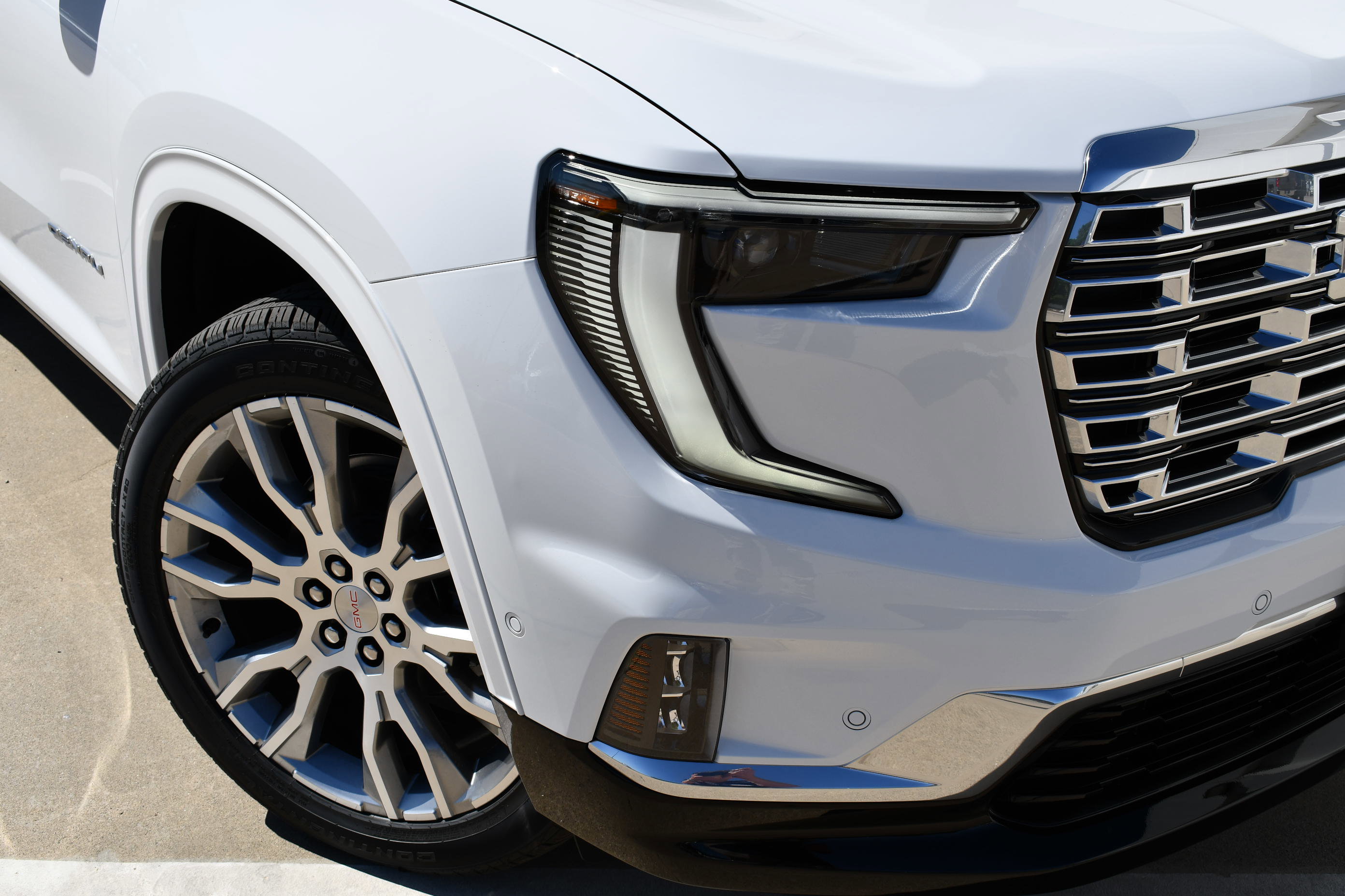 2025 Gmc Acadia Denali photo 3