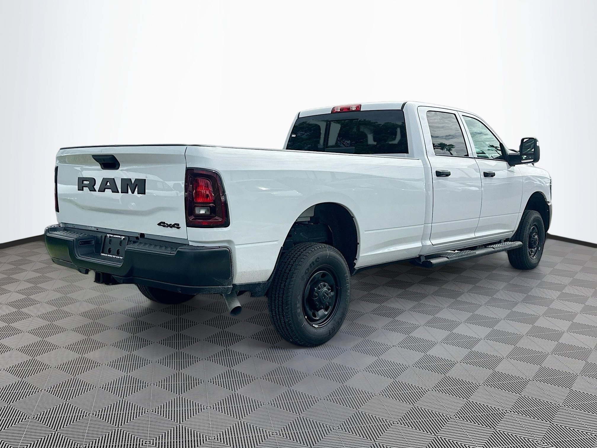 2025 Ram 2500 Tradesman photo 4