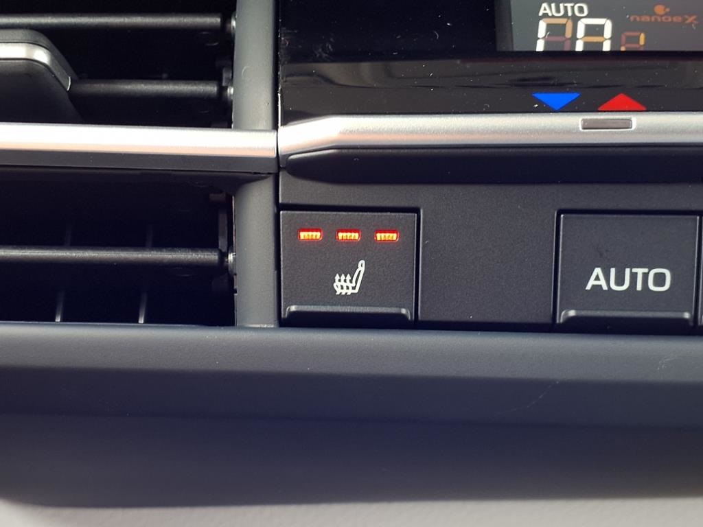 2025 Toyota Sienna XLE photo 15
