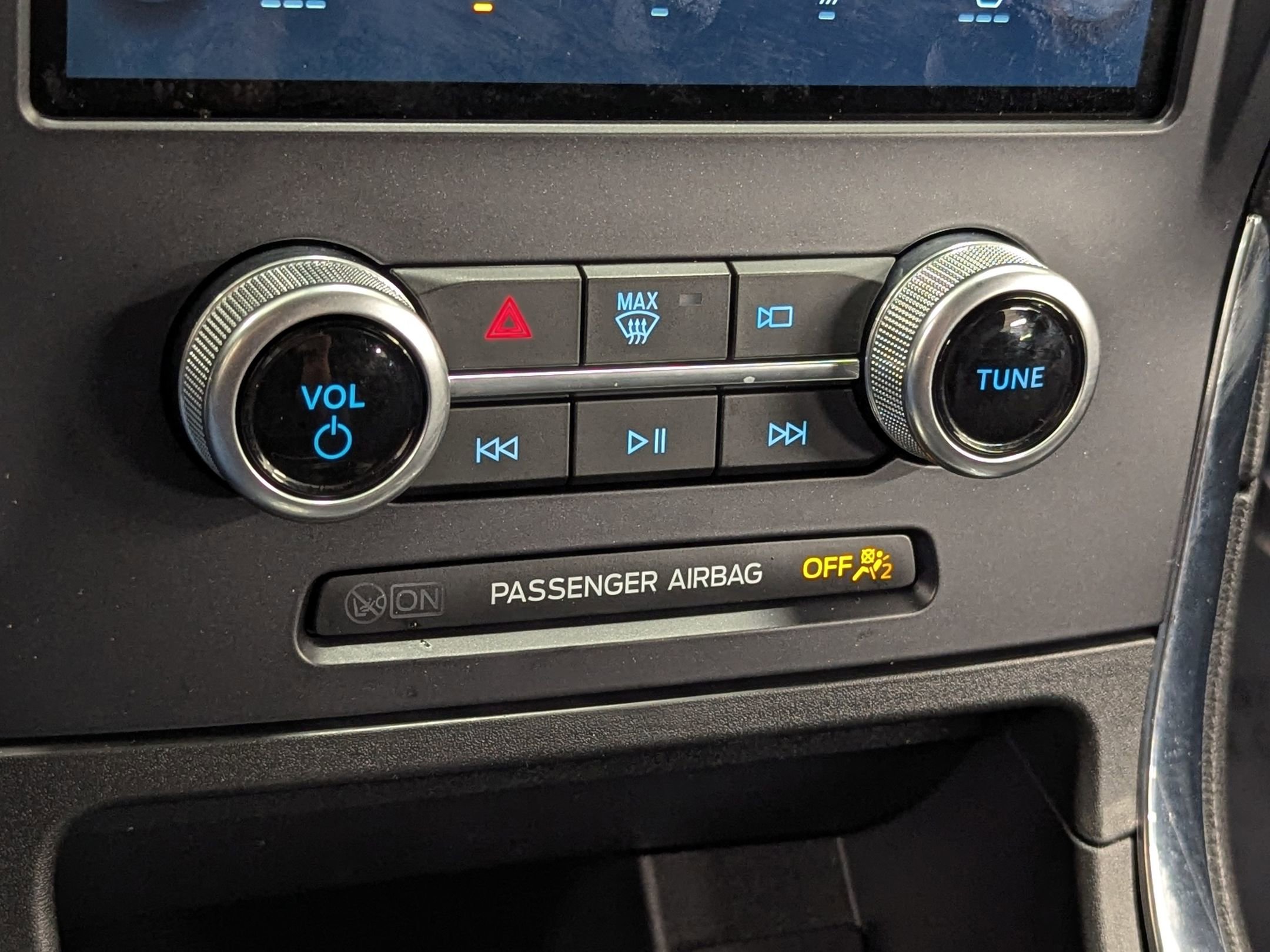 2021 Ford Edge ST photo 13