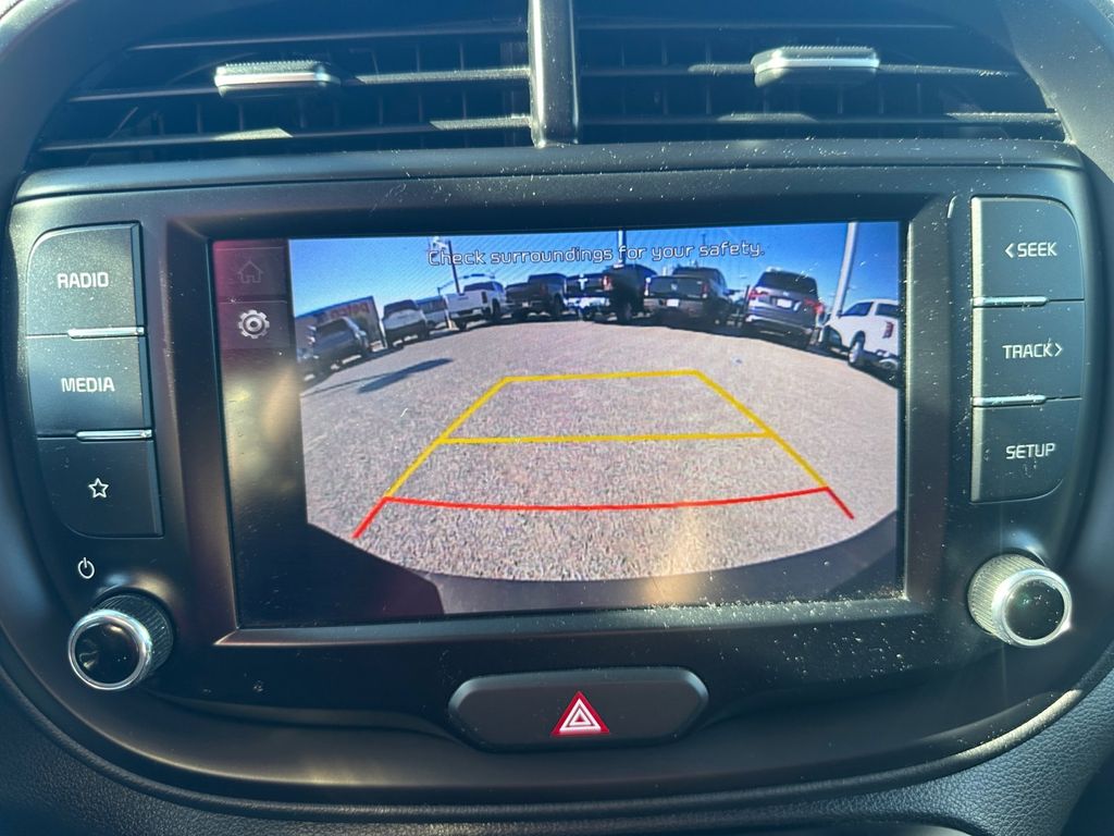 2022 Kia Soul LX photo 18