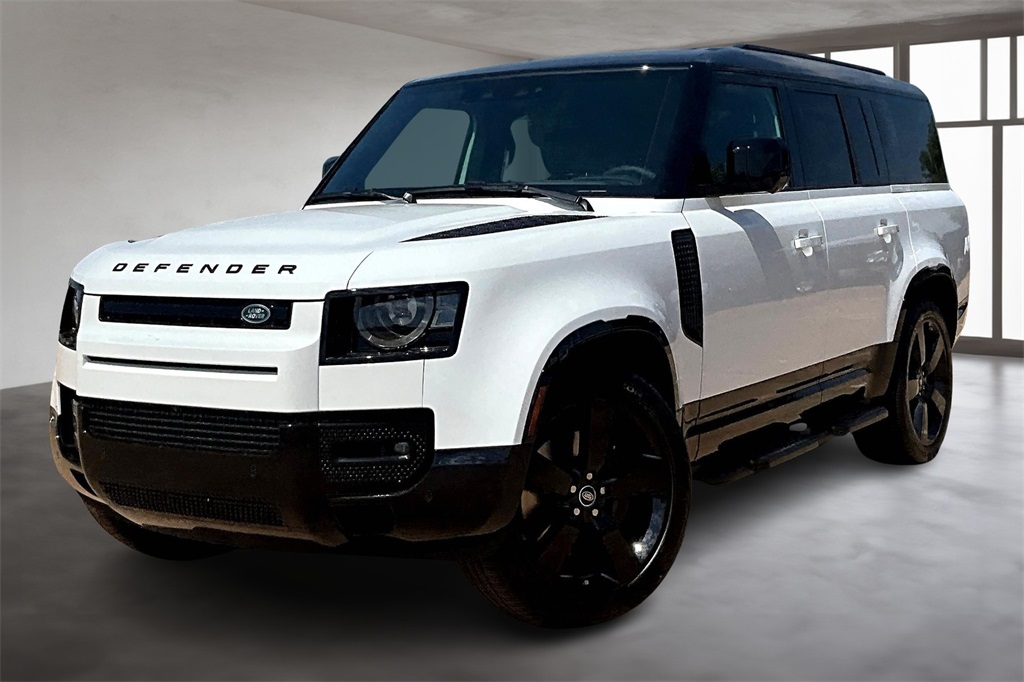 2025 Land Rover Defender X-Dynamic SE's photo