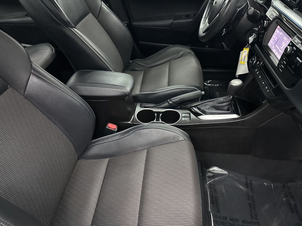 2015 Toyota Corolla Plus photo 23