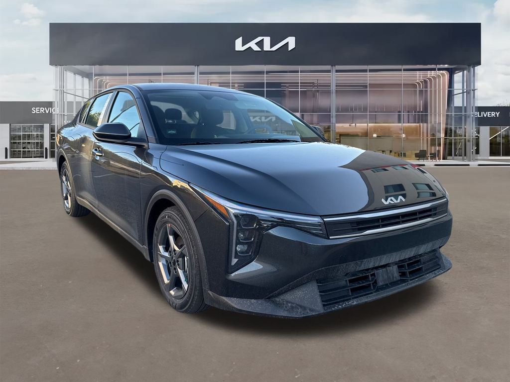 2025 Kia K4 LXS's photo