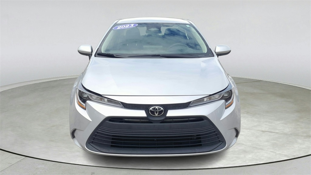 2023 Toyota Corolla LE photo 2