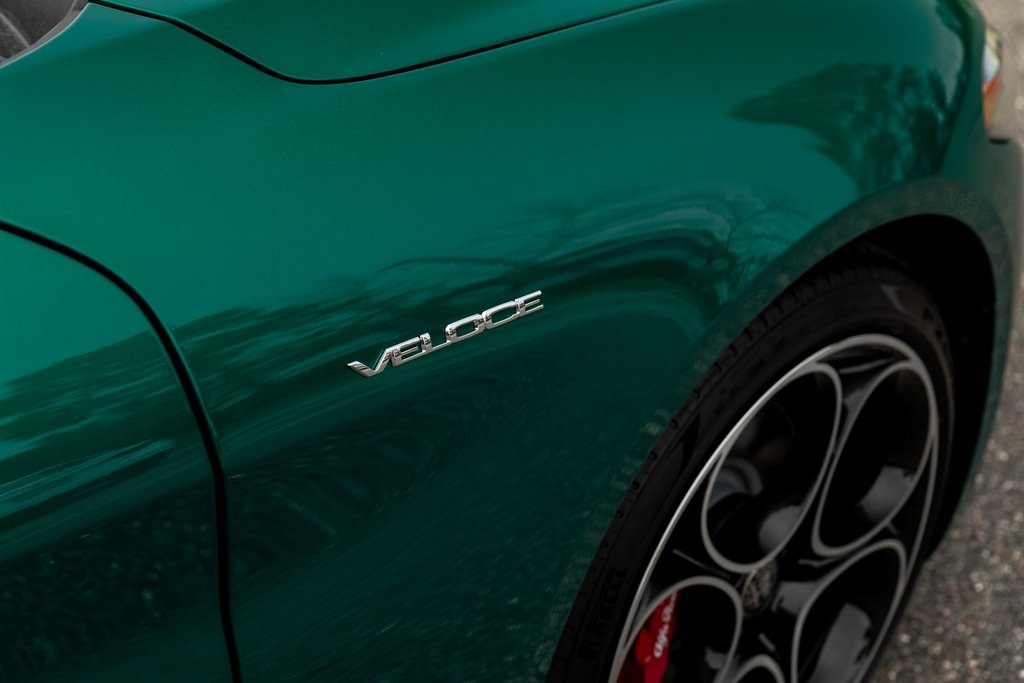 2025 Alfa Romeo Giulia Base photo 13