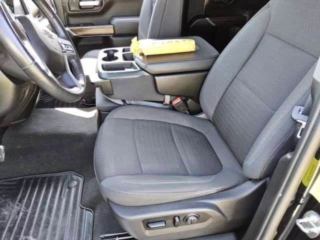 2021 Chevrolet Silverado 1500 RST photo 3