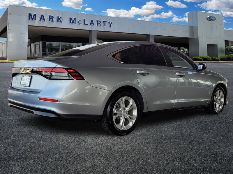 2023 Honda Accord LX photo 2