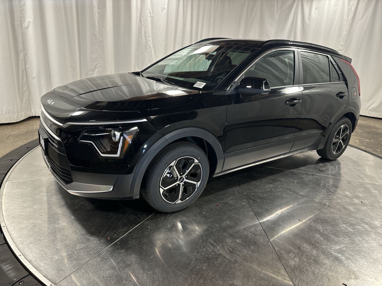 2025 Kia Niro EX's photo