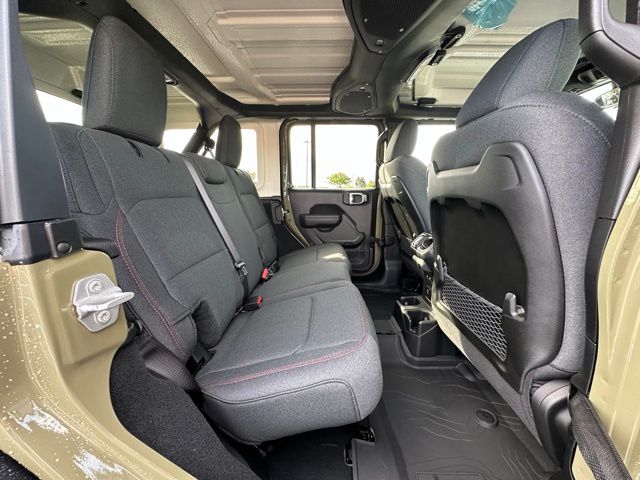 2025 Jeep Wrangler Rubicon photo 31