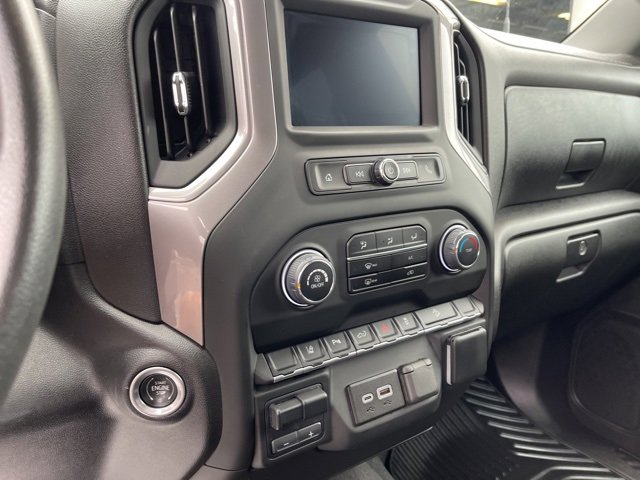 2024 Chevrolet Silverado 2500HD Custom photo 13