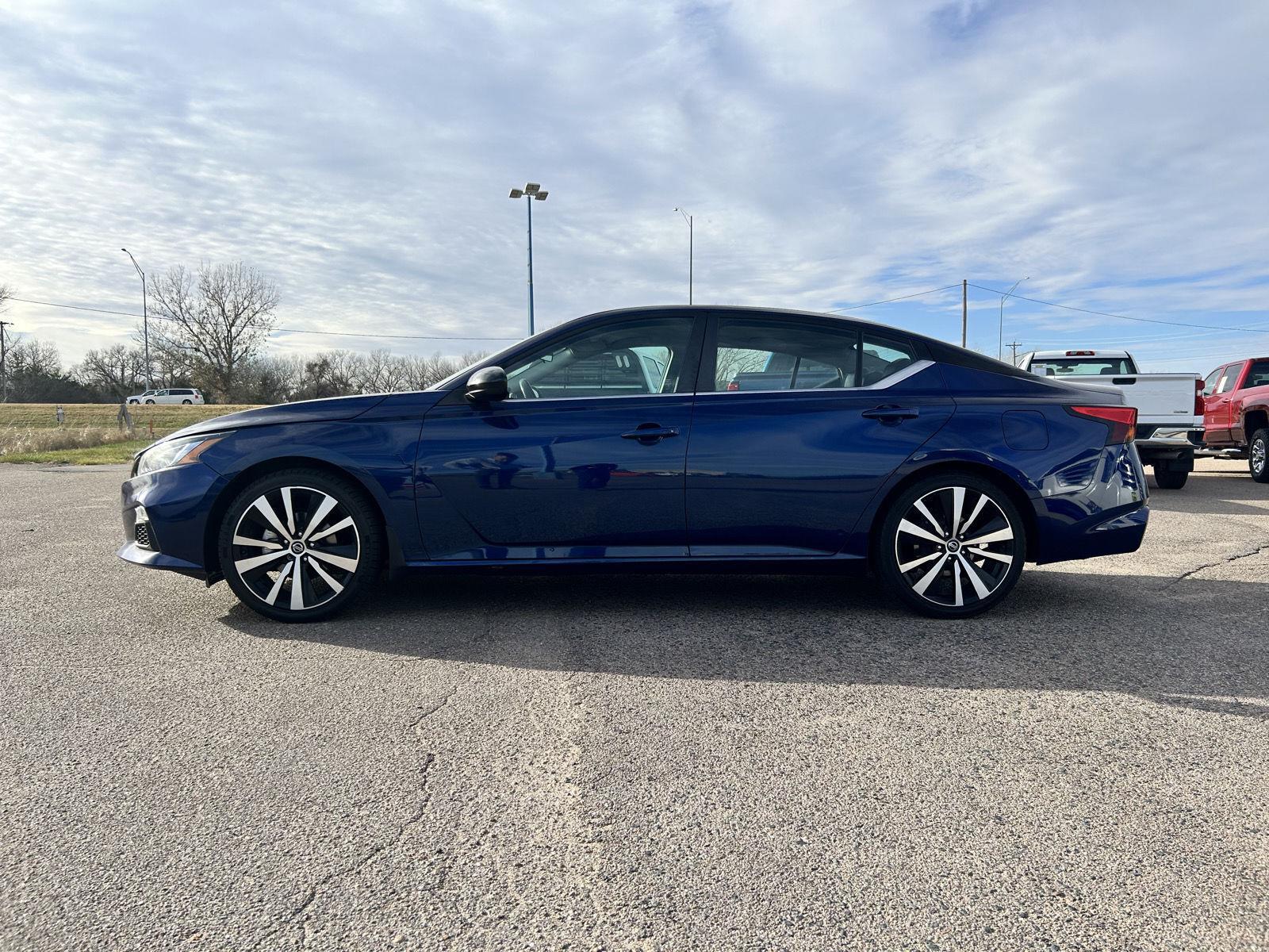2019 Nissan Altima 2.5 SR photo 4