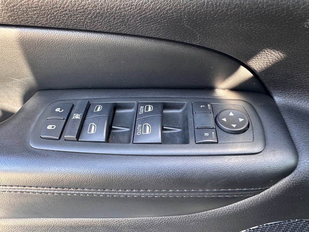 2012 Jeep Grand Cherokee Laredo photo 15