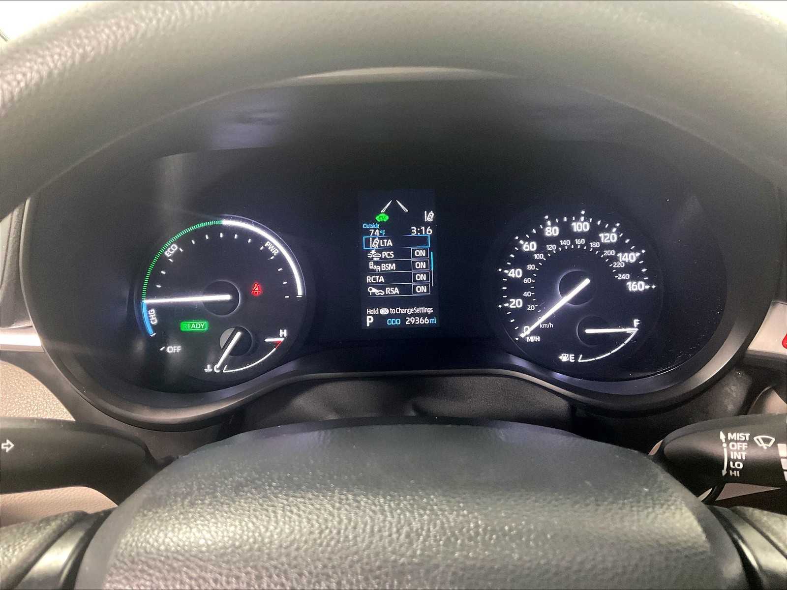 2024 Toyota Sienna LE photo 24