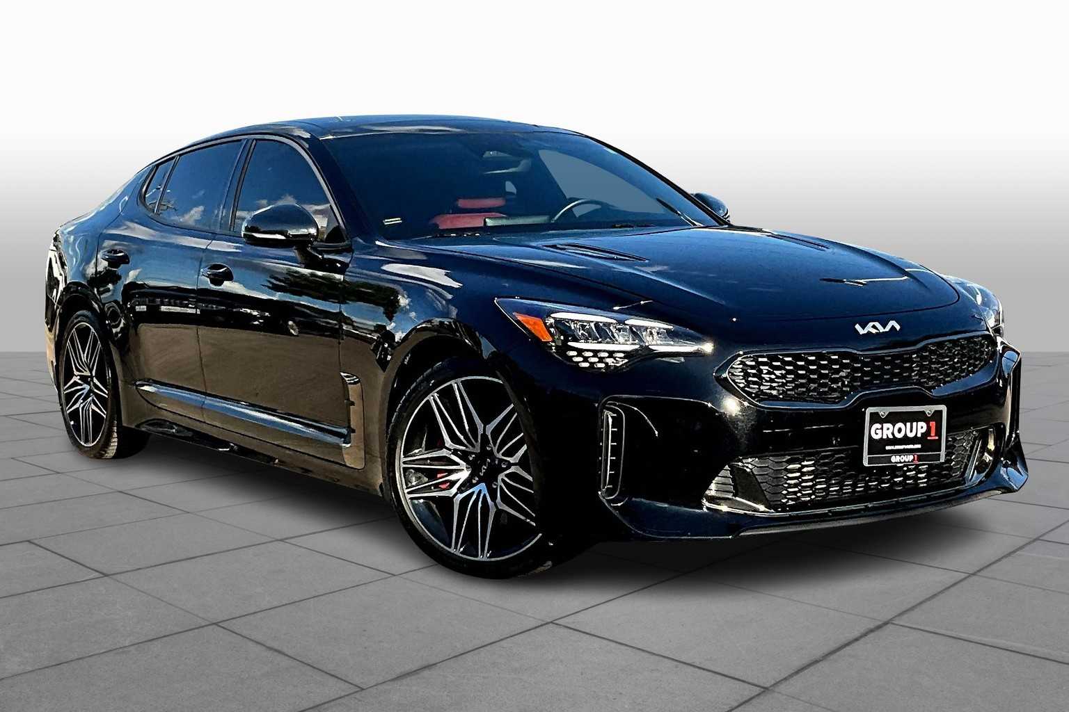 2022 Kia Stinger GT1 photo 2