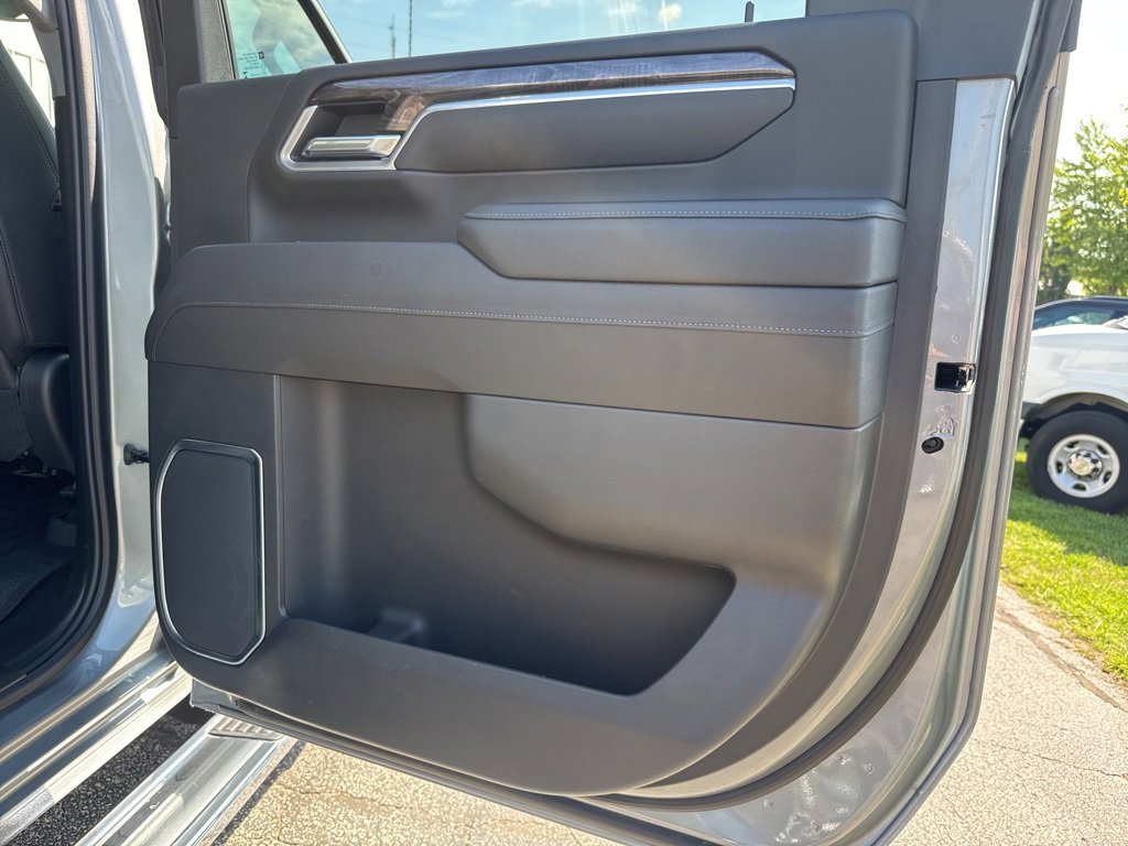 2025 Chevrolet Silverado 3500HD LTZ photo 20