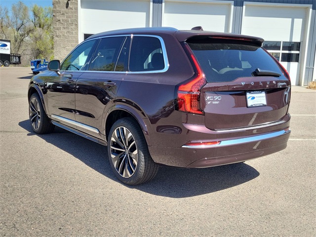 2025 Volvo XC90 B5 Core photo 3