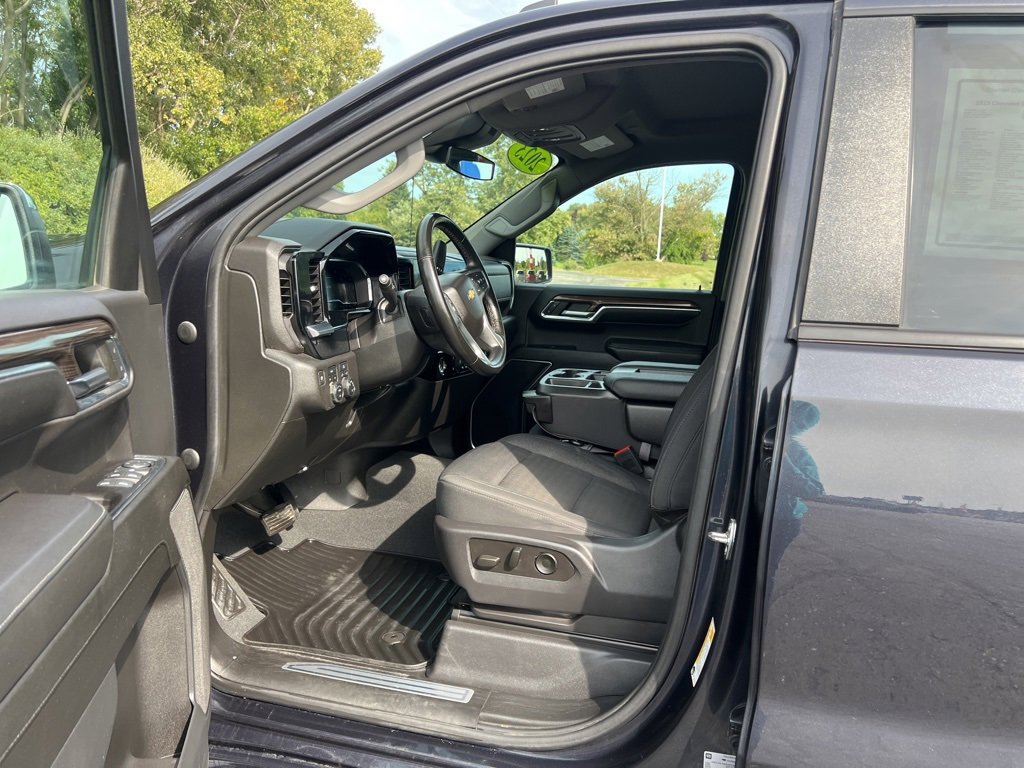 2023 Chevrolet Silverado 1500 LT photo 10