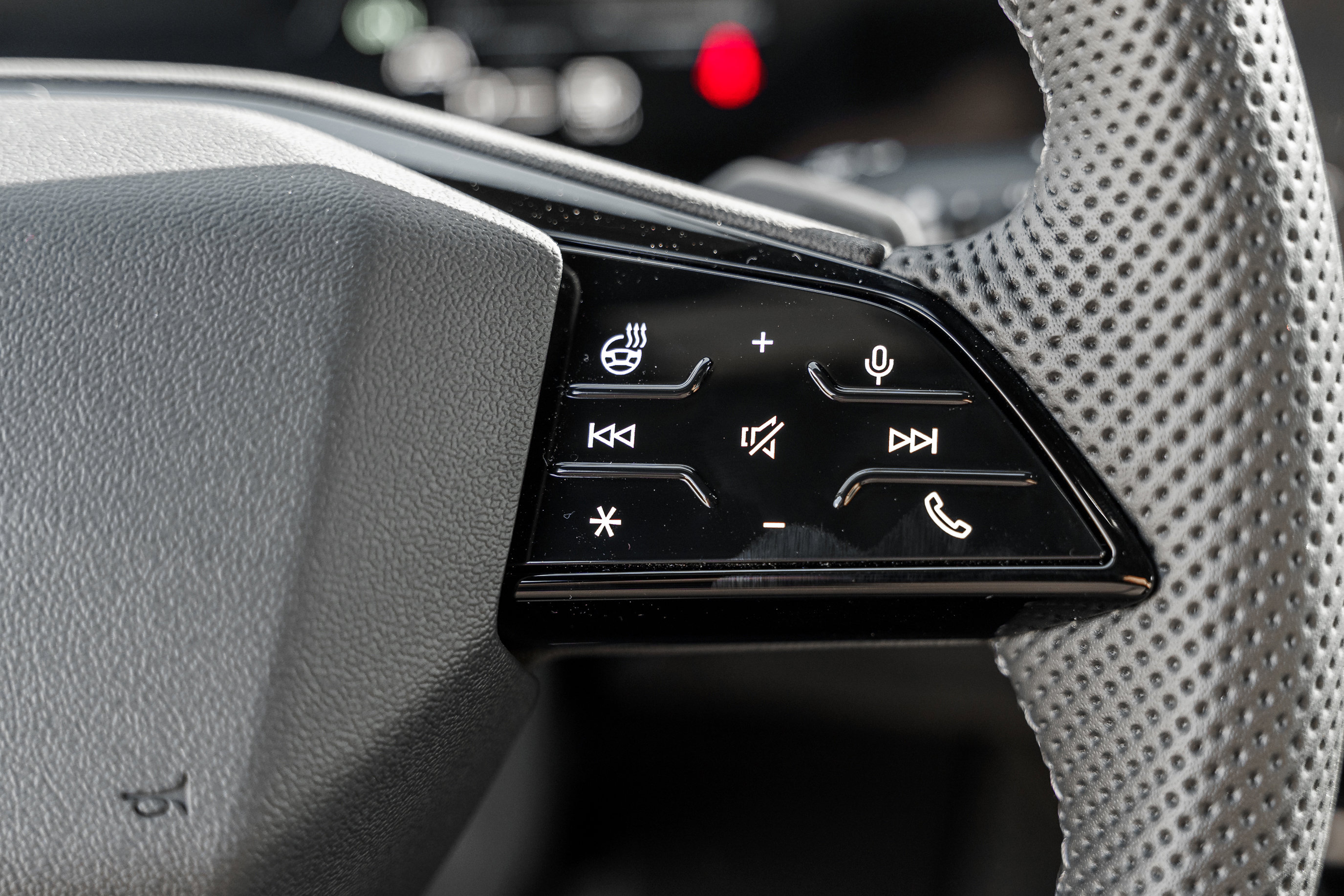 2025 Audi SQ6 photo 17