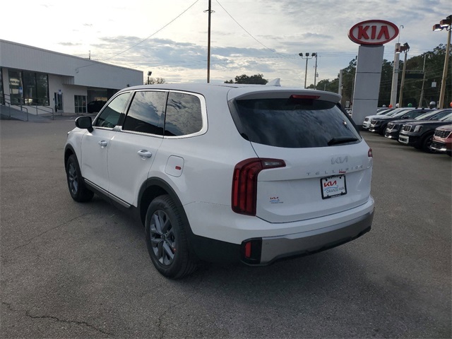 2025 Kia Telluride LX photo 4