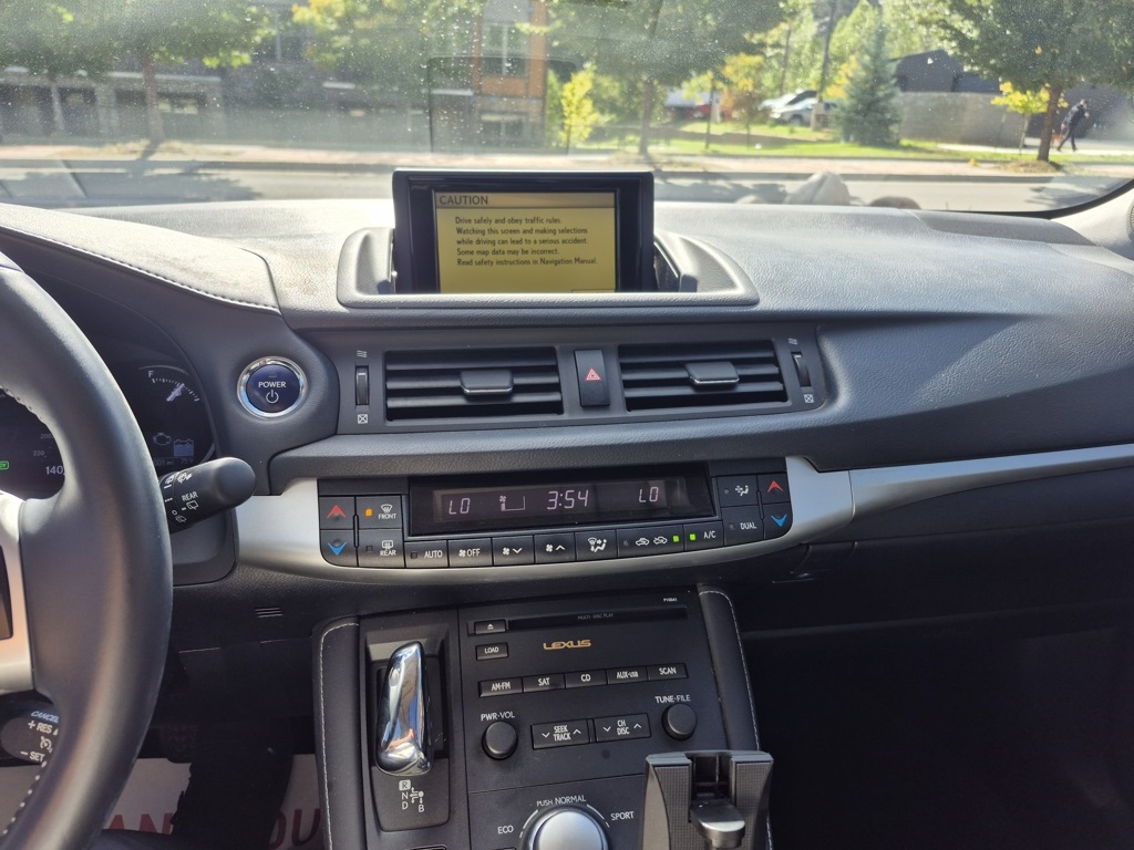 2011 Lexus CT 200h photo 5