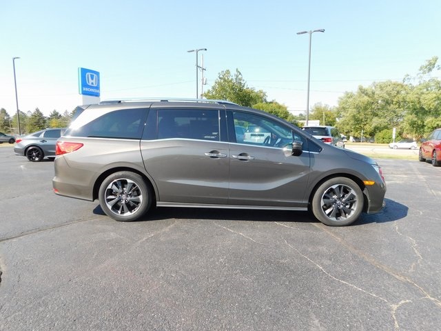 2023 Honda Odyssey Elite photo 2