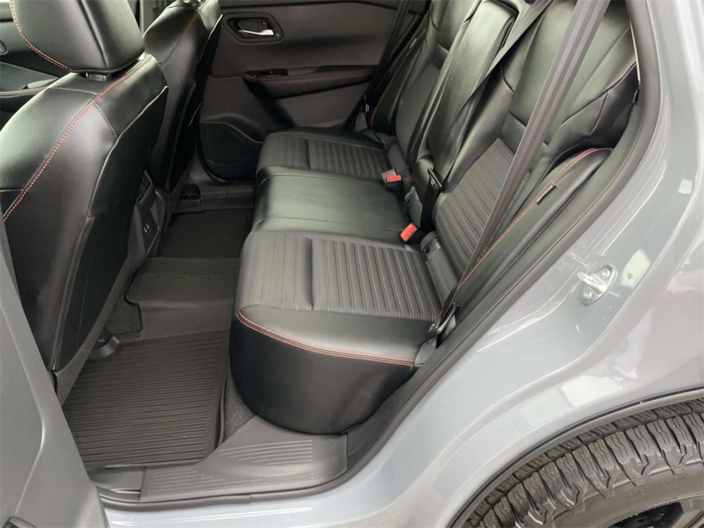 2026 Nissan Rogue AWD photo 6