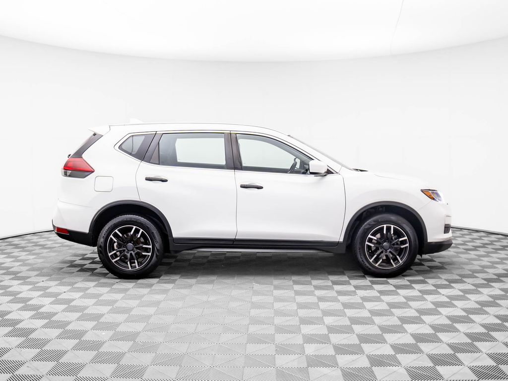 2018 Nissan Rogue S photo 4
