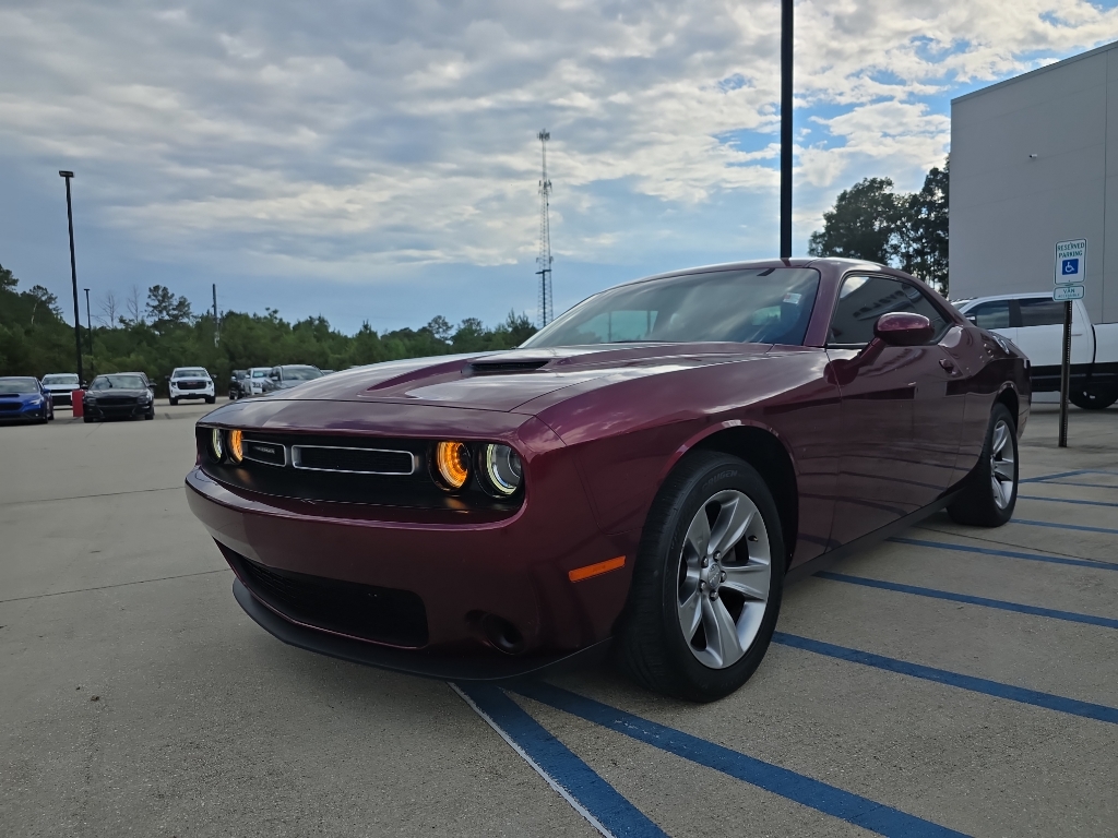 2019 Dodge Challenger SXT photo 3