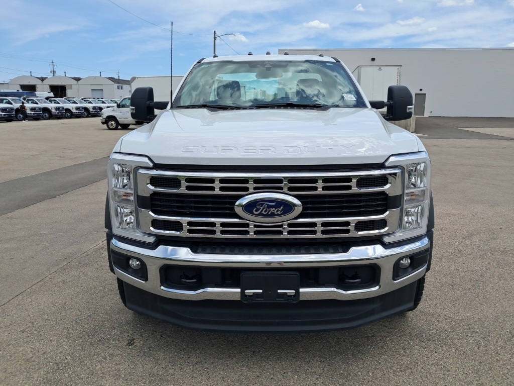 2024 Ford F-450 XL photo 2