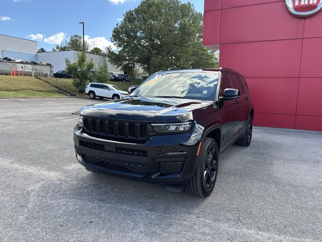 2025 Jeep Grand Cherokee Altitude X photo 2