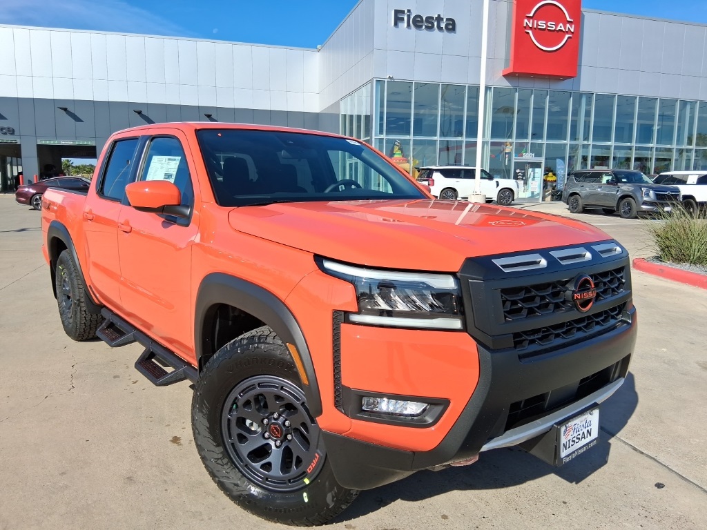 2026 Nissan Frontier PRO-X's photo