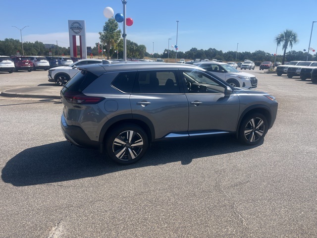 2023 Nissan Rogue SL photo 4