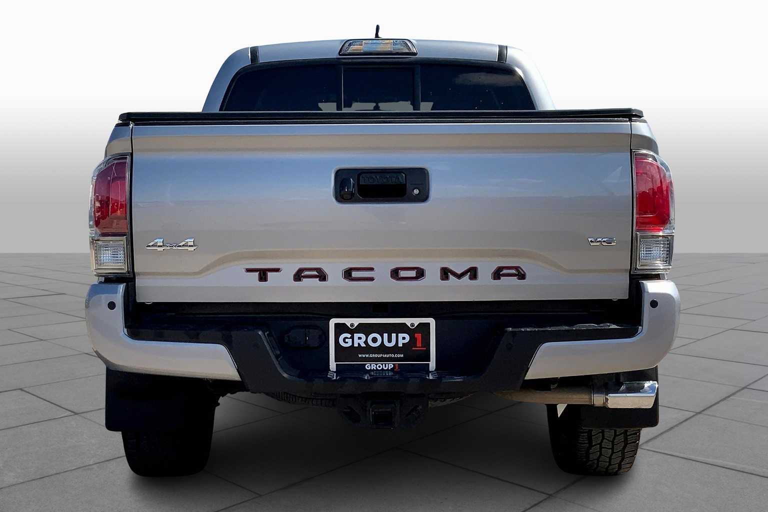 2016 Toyota Tacoma Limited 4x4 Double Cab V6 photo 4
