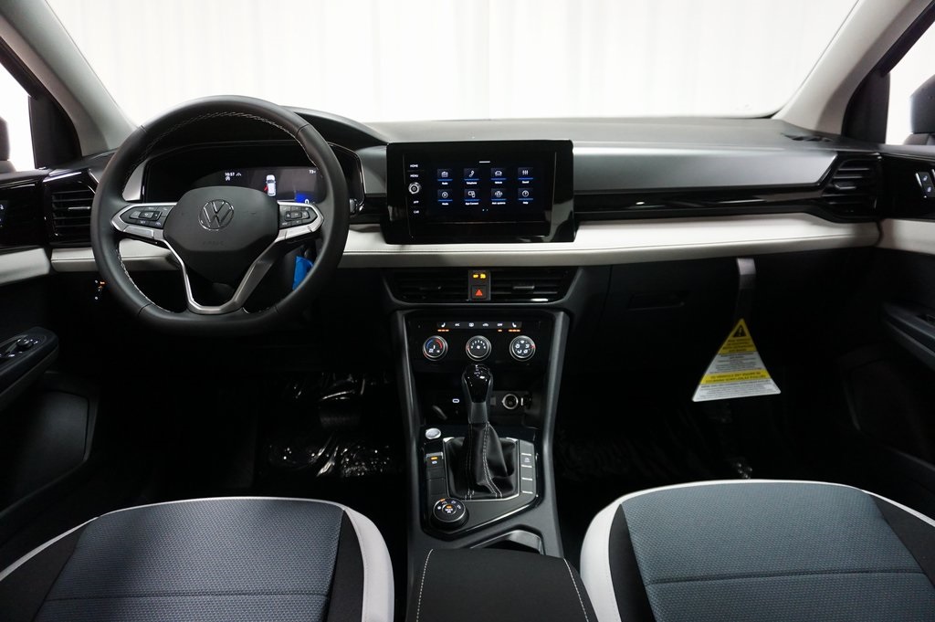2025 Volkswagen Taos S photo 13