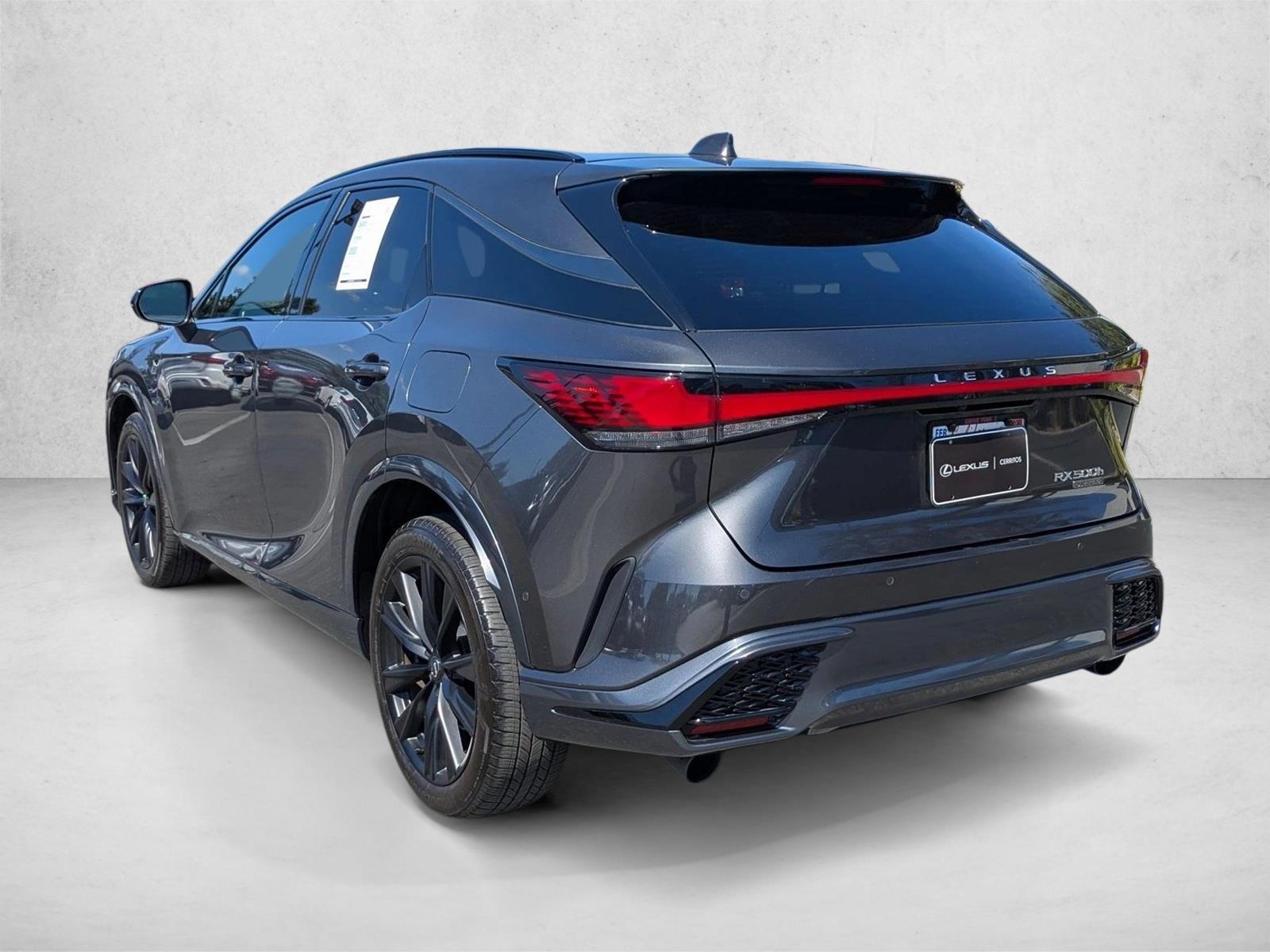 2024 Lexus RX 500h photo 8