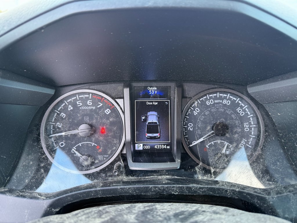 2023 Toyota Tacoma TRD Sport photo 3