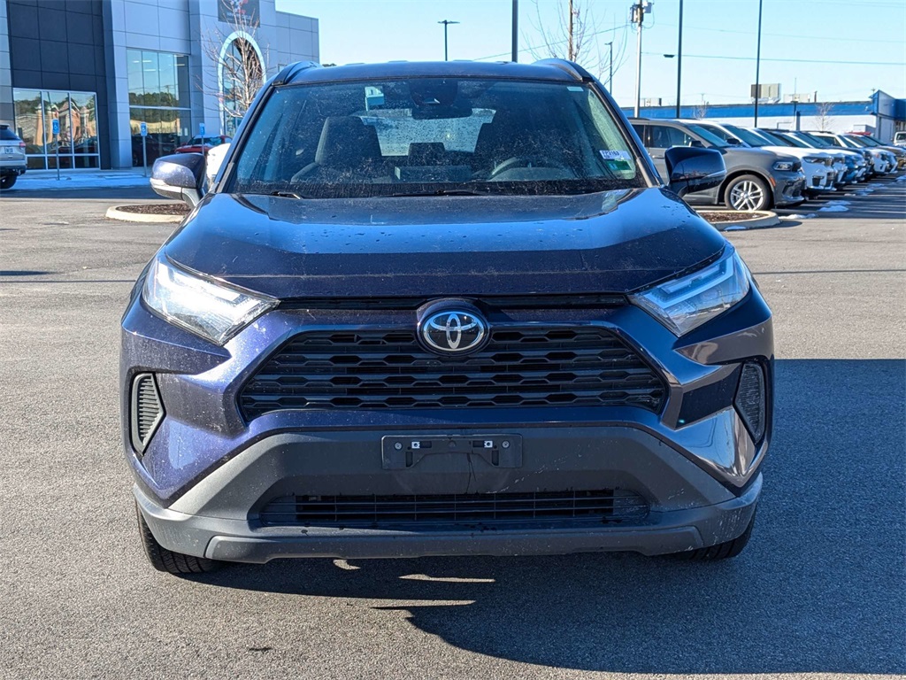2022 Toyota RAV4 XLE photo 9