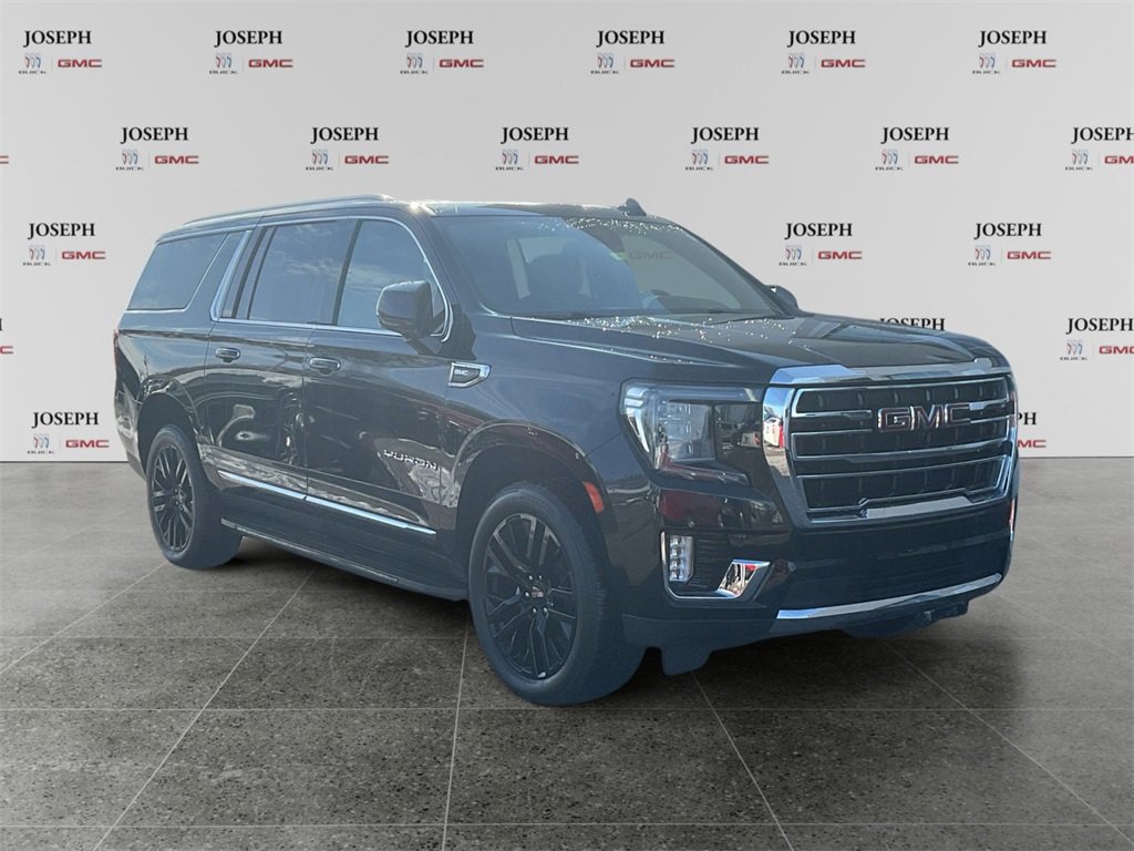 2023 GMC Yukon XL SLT's photo