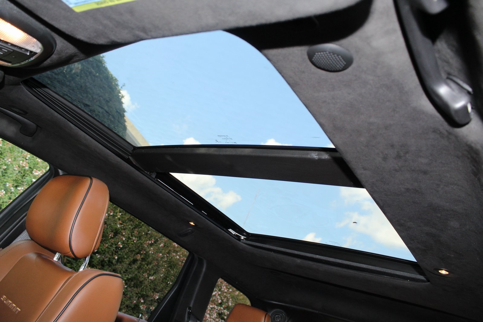 2019 Jeep Grand Cherokee Summit photo 9