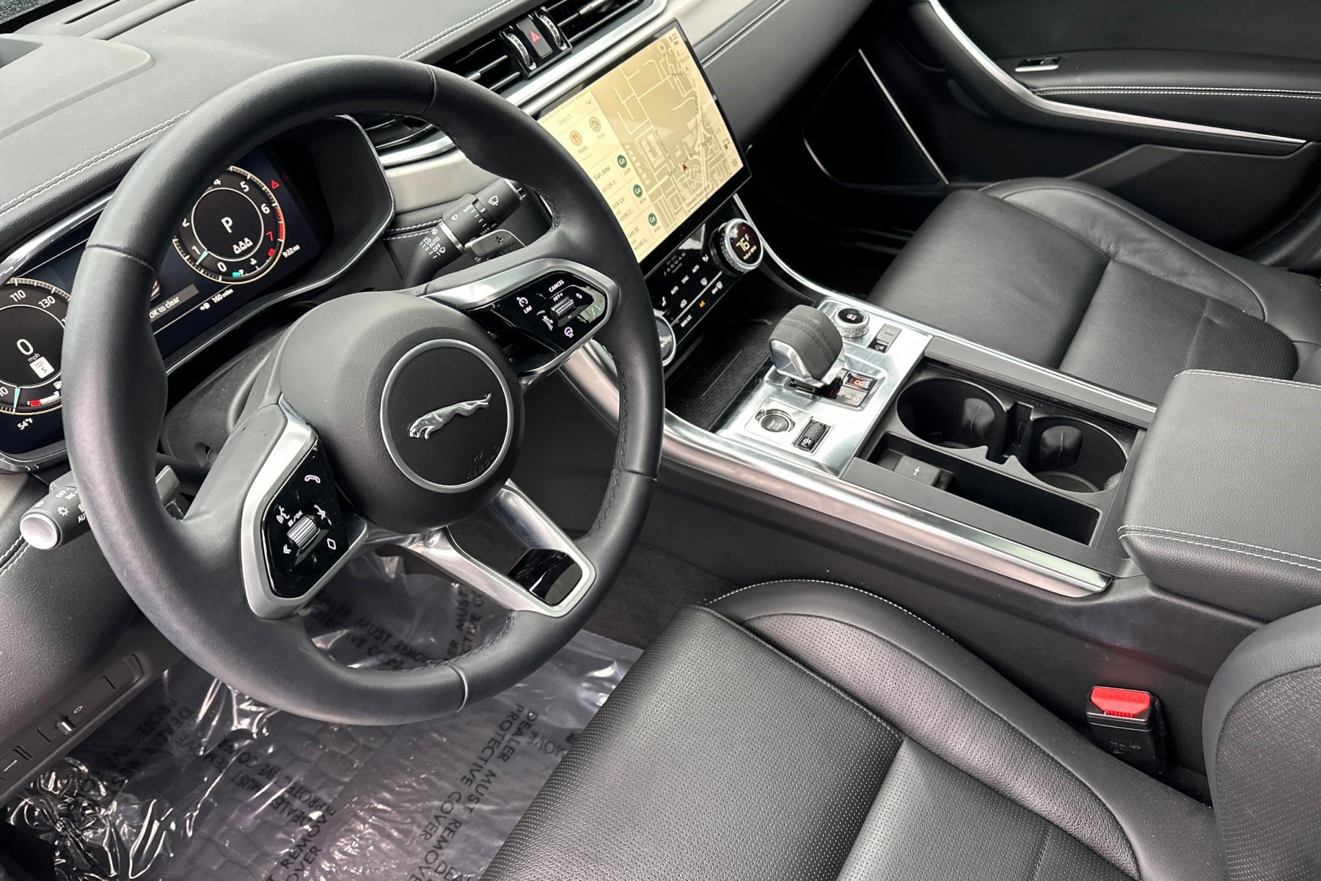 2024 Jaguar XF P250 R-Dynamic SE photo 4